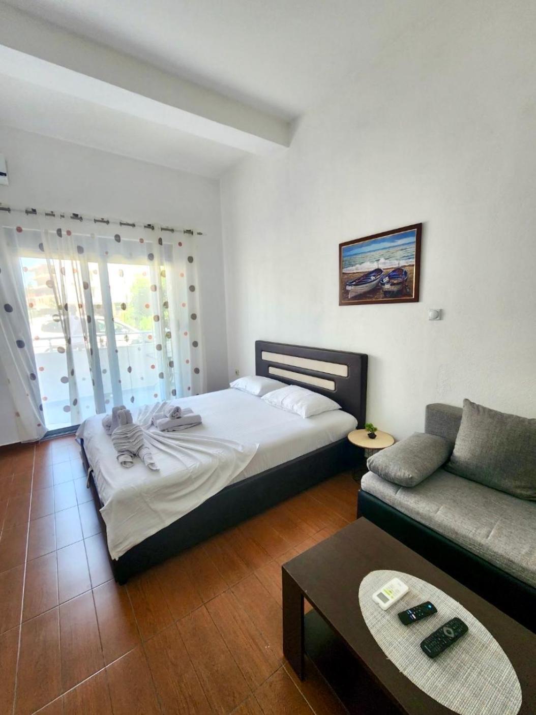 Sunrise Apart-Hotel Ulcinj Bagian luar foto